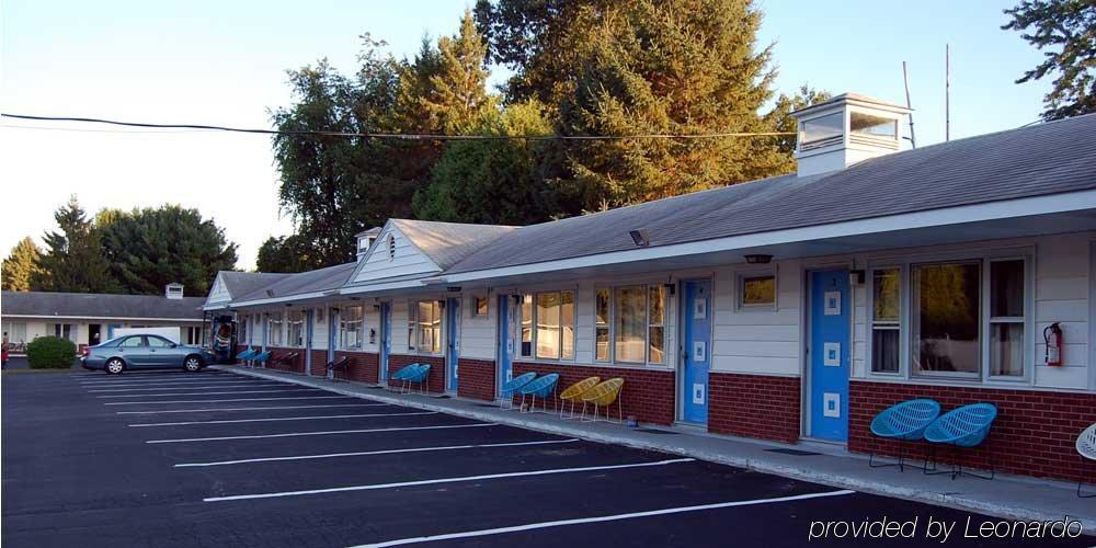 Blue Sky Inn Glens Falls-Saratoga-Lake George מראה חיצוני תמונה