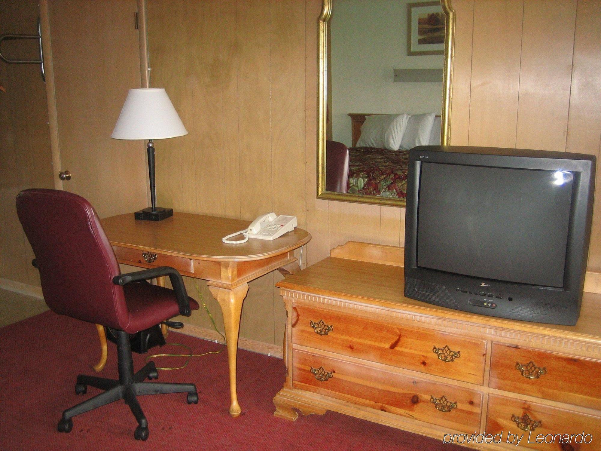 Blue Sky Inn Glens Falls-Saratoga-Lake George מראה חיצוני תמונה