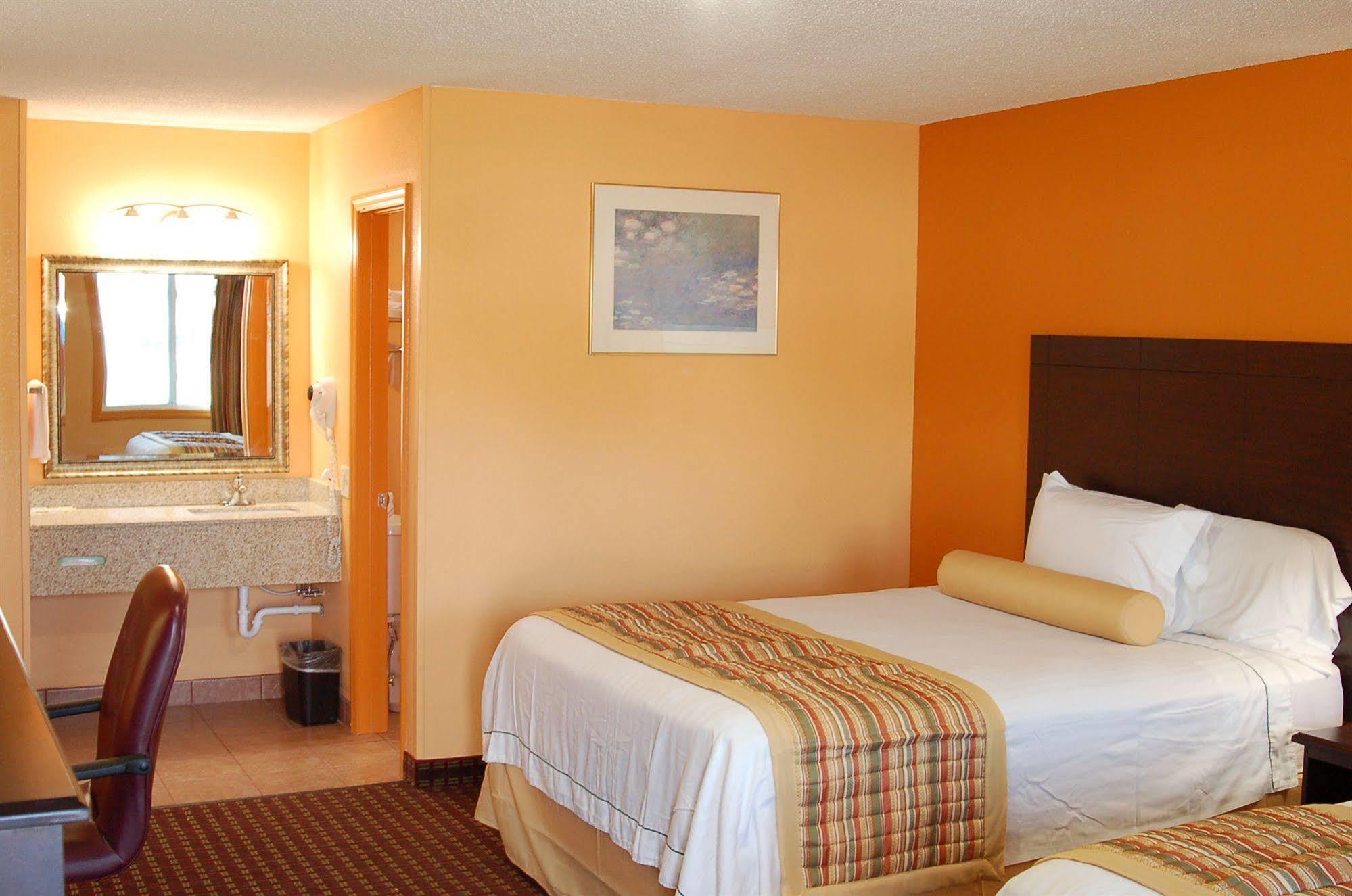 Budgetel Inn Glens Falls-Lake George-Saratoga מראה חיצוני תמונה